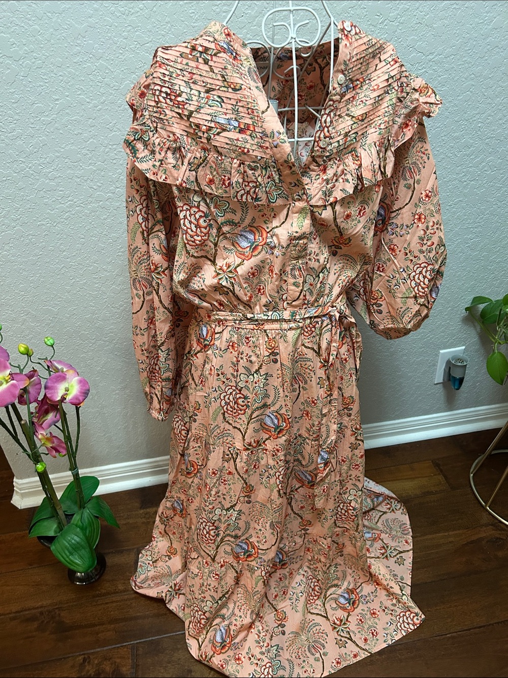 Peach Floral Ruffled Maxi Dress
By Sonmer